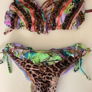 Agua bendita bikini